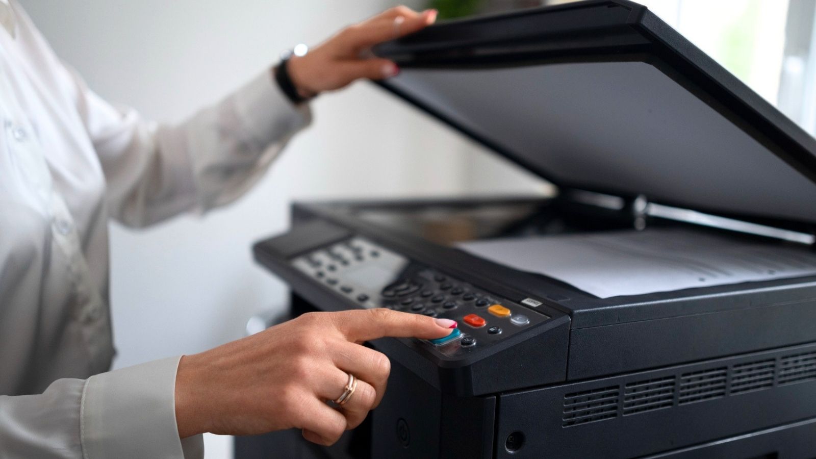 Tech Support Got a Call About Bizarre Printer Errors—Then the Tech Realized the Issue Wasnt the Hardware at All Woman using an office printer