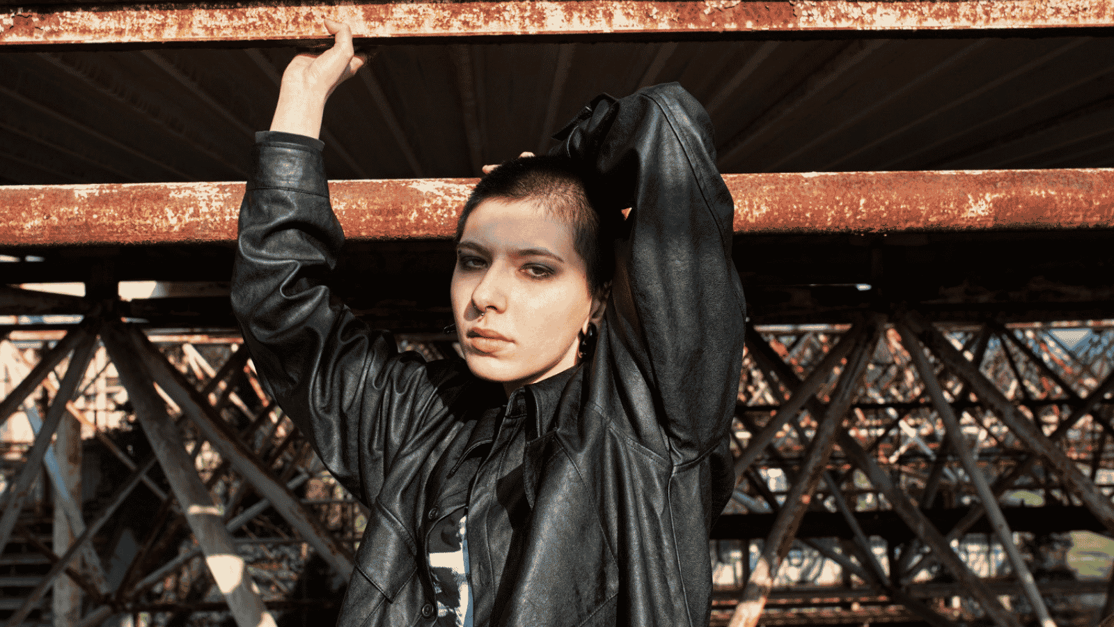 A Woman Keeps Getting Mistaken For An Employee Despite Wearing Goth Clothes Punk woman outside