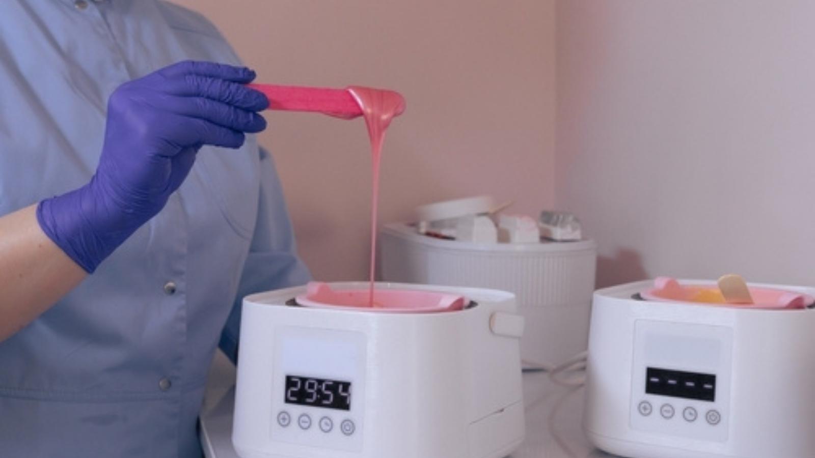 He Booked a Full Body Wax Before His Vacation—Then the Aesthetician Snickered and Made a Degrading Remark Salon Wax