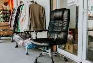 A Customer Recognized Her Late Mother’s Furniture At A Charity Shop — So The Employee Sold It Back To Her At A Discount