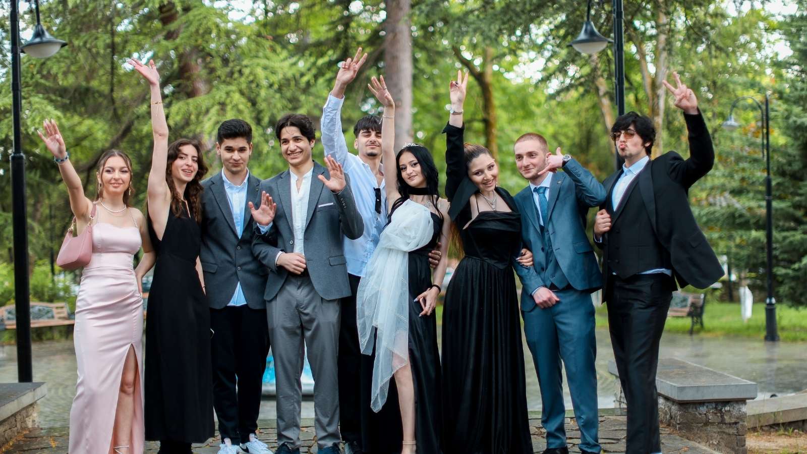 high school kids taking homecoming photos