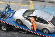 Neighbor Blocked A Homeowner’s Driveway With His Car, So She Finally Called A Tow Truck