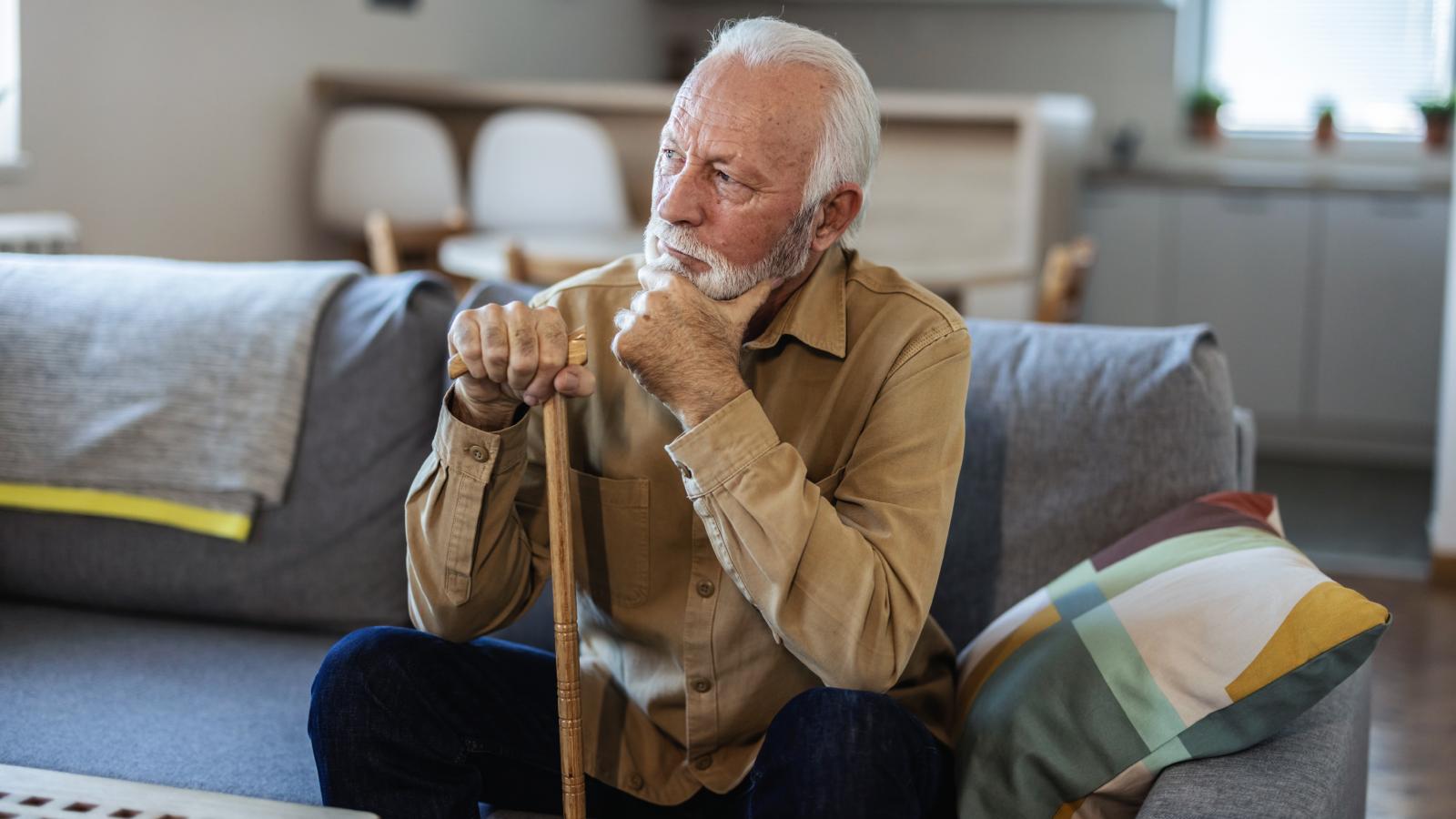 His Friend Accused Him of Faking Variable Symptoms for Attention—Then Got Exposed by an Unedited Medical Energy Budget Audit man holding a cane