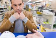 An Entitled Customer Demanded a “Spontaneous 30% Off” Just for Being a Regular—So the Worker Politely Handed Him the Store’s Formal Discount Policy Pamphlet