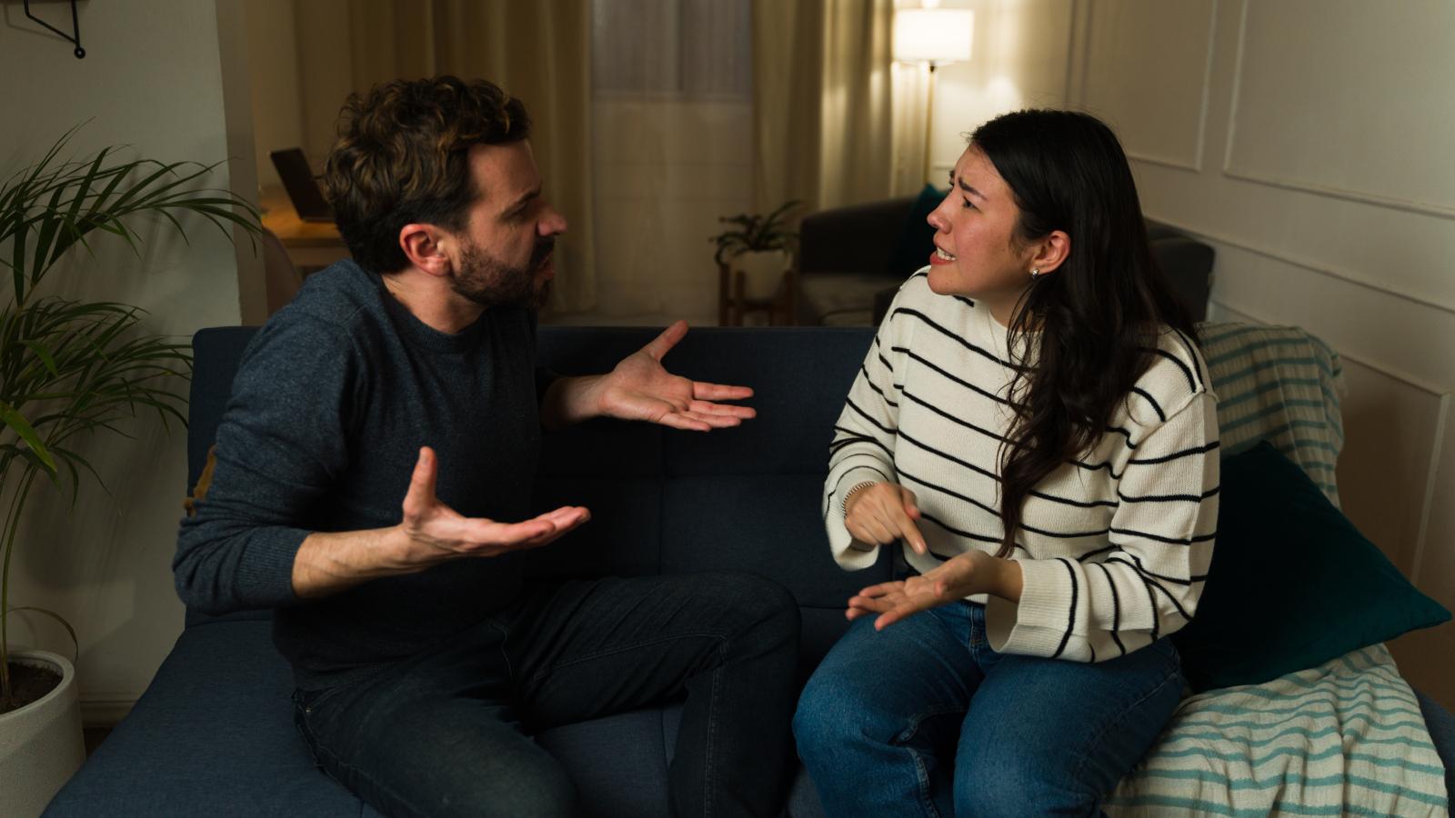 Man’s Girlfriend Got Upset When He Played Video Games Late at Night—Then They Argued Until 4:00 in the Morning couple having an argument