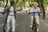 An Elderly Woman Rode Her New Scooter Nonstop, And The Employee Who Sold It Loved Seeing Her This Happy