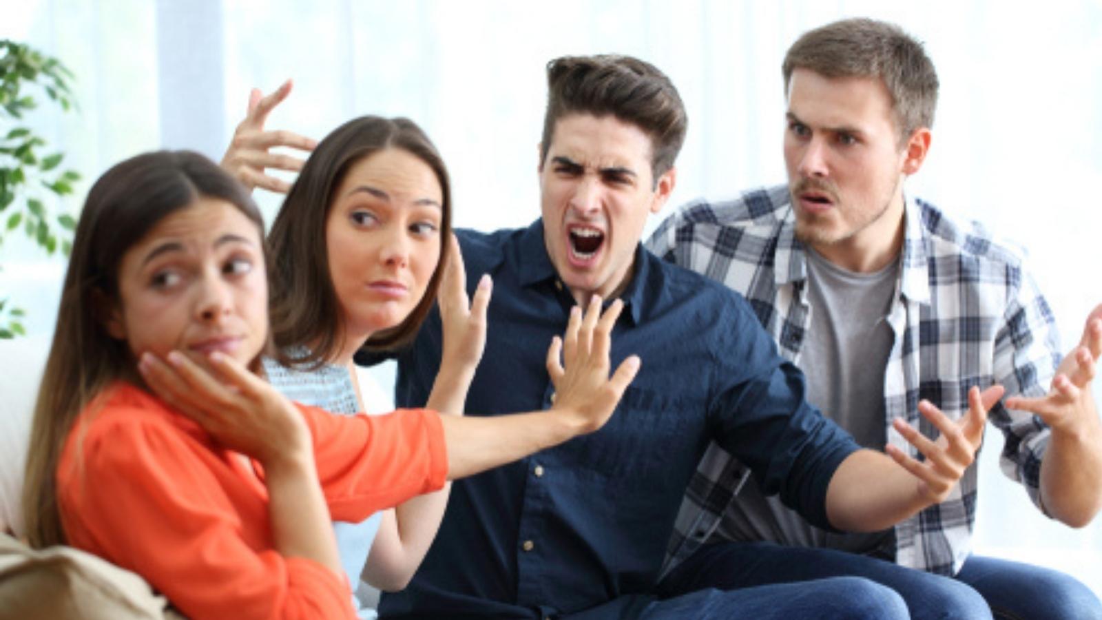 Roommate Stopped Paying Rent And Utilities Right After They Renewed The Lease, So His Roommates Want Him Out Roommates Fighting