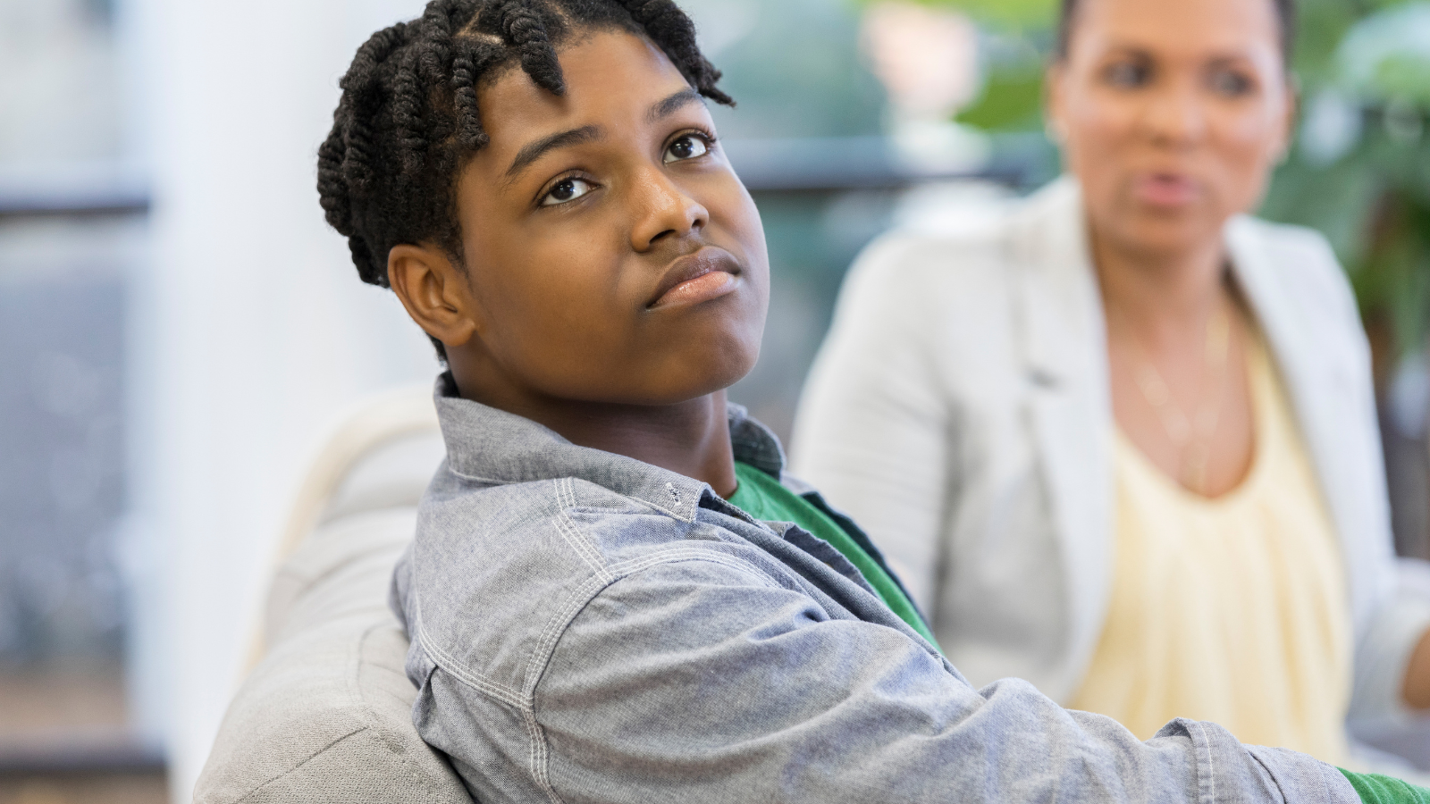 Older Brother Questions His Mom’s Plan To Homeschool His Sister, Worried She Can’t Handle The Full Teaching Workload