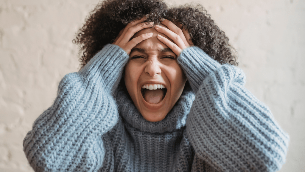 One Worker Kept Pressing For The Details Needed To Help, Until The Frustrated Customer Finally Lost Control And Melted Down In Public woman screaming
