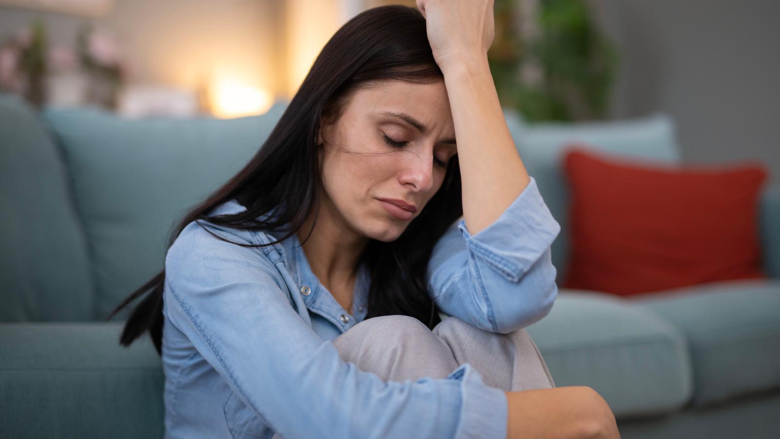 She Logged 40 Days of Midnight Screaming Matches on Her Decibel Monitor—Then Triggered a Statutory Nuisance Eviction Against Both Units woman upset in her apartment