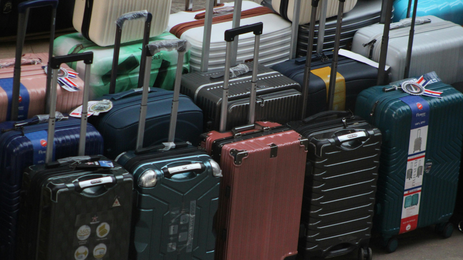 She Prepared for Another Entitled Retail Meltdown—Only to Witness an Unforgettable Act of Generosity Lots of suitcases