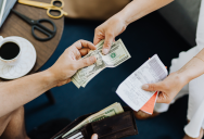 Marketplace Seller Agreed To Help Her Friend Shift Some Belongings Online. But After A Sale Was Agreed, She Started Demanding More Money To The Point That Her Friend Gave Up Helping Her At All