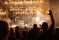 They Saved for Months to See Their Favorite Band—Until Her Younger Cousin Demanded Her Best Friend’s Ticket