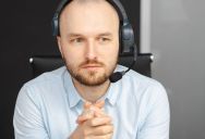 Help Desk Worker Ends Up Setting Up A Man’s Entire Tablet After He Claims The Instructions Are Unreadable And Threatens To Call The Manager