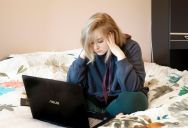 Teen Cashier Is So Embarrassed About Constantly Asking For Help At Her First Job That She’s Considering Quitting Within A Month