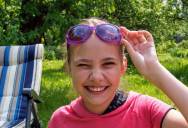 Her Parents Made Her Sign Her Computer In And Out After She Broke Screen-Time Rules, But Now She Wants To “Check Out” Everything