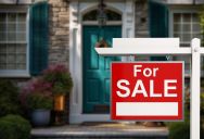 A Man Staged His Yard To Look Bigger For Potential Buyers, But His Neighbor Called Out The Scheme