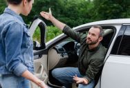 He Waited Minutes for a Spot to Clear—Only for a Cut-In Driver to Nose In from the Wrong Direction
