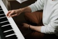 Man Played A Song On The Piano That Inspired Coldplay, But His Cousin’s Kid Thought He Ruined Their Favorite Coldplay Song For Them