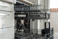 She Claimed “DIY Guys Just Hack Things Together”—Until Her New Dishwasher Sat Uninstalled in Her Kitchen