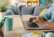 She Had a High-Stakes WFH Day in Her Small Apartment—Until Her Mom’s Guest Stayed for 7 Hours of Nonstop Talking