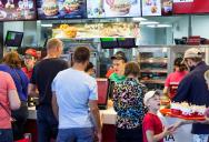 Woman Offers To Buy A Stranger Food At A Fast Food Restaurant, But Backs Out When She Realizes She’s Being Scammed