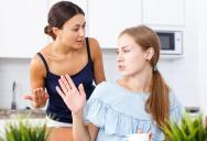 She Didn’t Invite Her Sister’s Boyfriend to Her Wedding and Said He’d Have to Pay if He Wanted to Come. Her Sister Is Upset