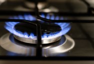 She Left The Stove On At 3 A.M. And Texted Her Sleeping Housemates To Check It, But She Got Angry When One Decided To Move Out