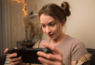 Gamer Tried To Give A Friend Her Valuable In-Game Items, But Repeated Delays And Excuses Finally Made Her Delete The Entire Game
