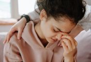 Her Boyfriend’s Dad Yelled At Her For Asking Him To Put The Toilet Seat Down, But She’s Even More Upset That Her Boyfriend Didn’t Defend Her